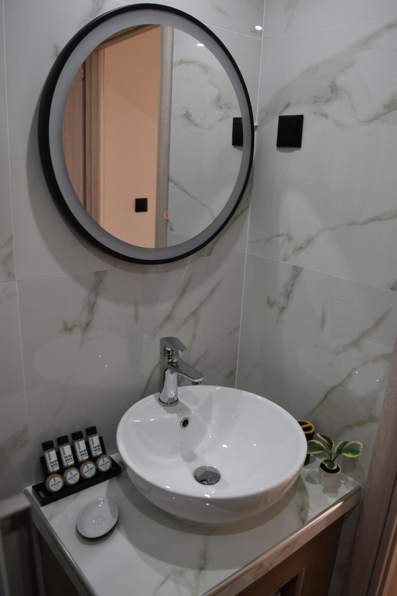 Pnoe Apartments Káto Loutrákion エクステリア 写真