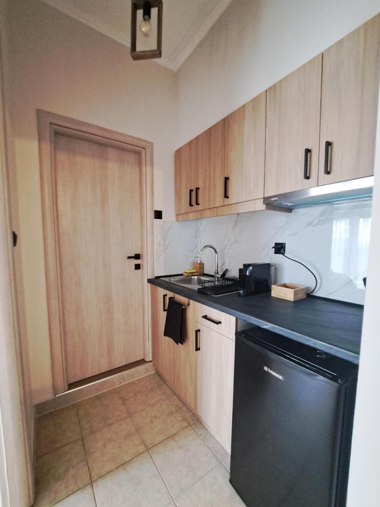 Pnoe Apartments Káto Loutrákion エクステリア 写真